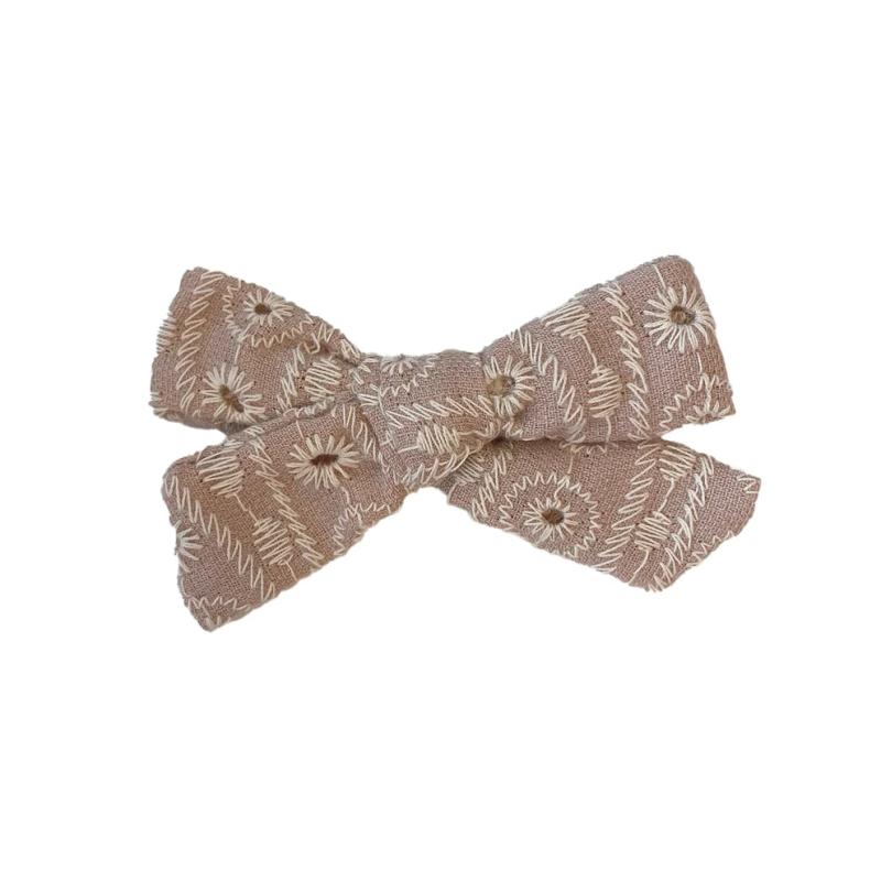 Dorthea Sløjfe   Antique Rose Broderet   Hos Frisøren   Baronen