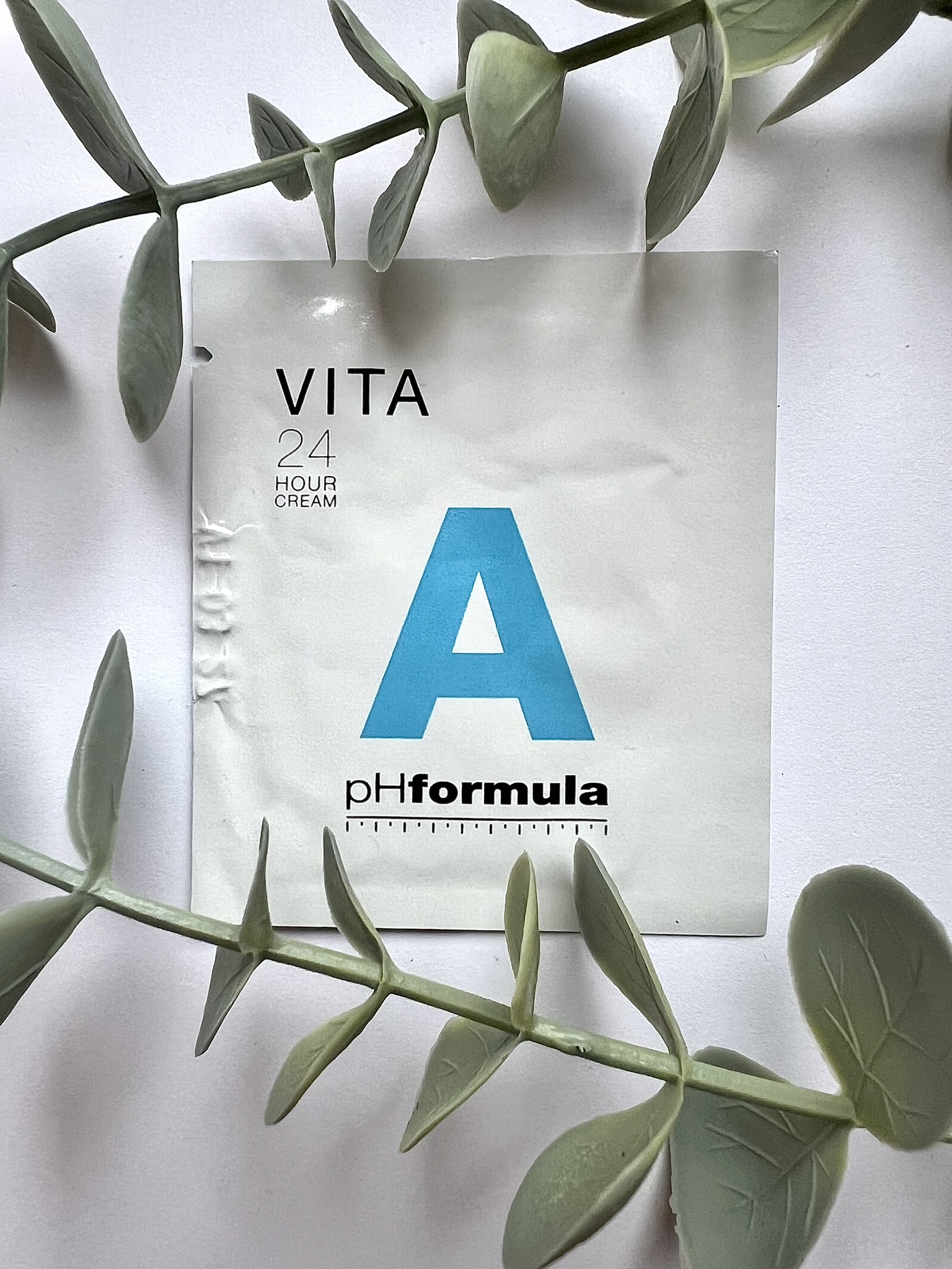 Phformula V I T A  A 24 Hour Cream Vareprøve 2 Ml